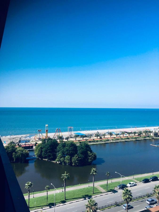 Orbi Citu Apart-Hotel บาทูมิ ภายนอก รูปภาพ